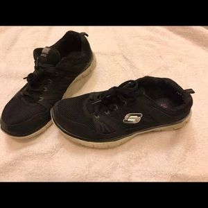 Black sketchers flex sole
